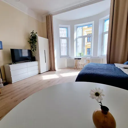 7th Heaven Close To Metro And Center Praag