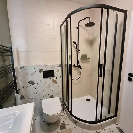 Apartment 7th Heaven Close To Metro And Center *