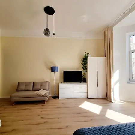 7th Heaven Close To Metro And Center Apartamento Praga