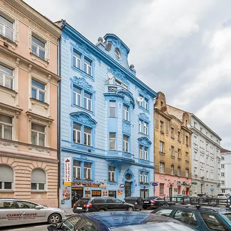Апартаменты 7th Heaven Close To Metro And Center